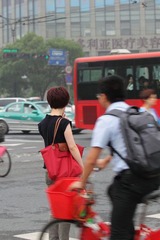 等候