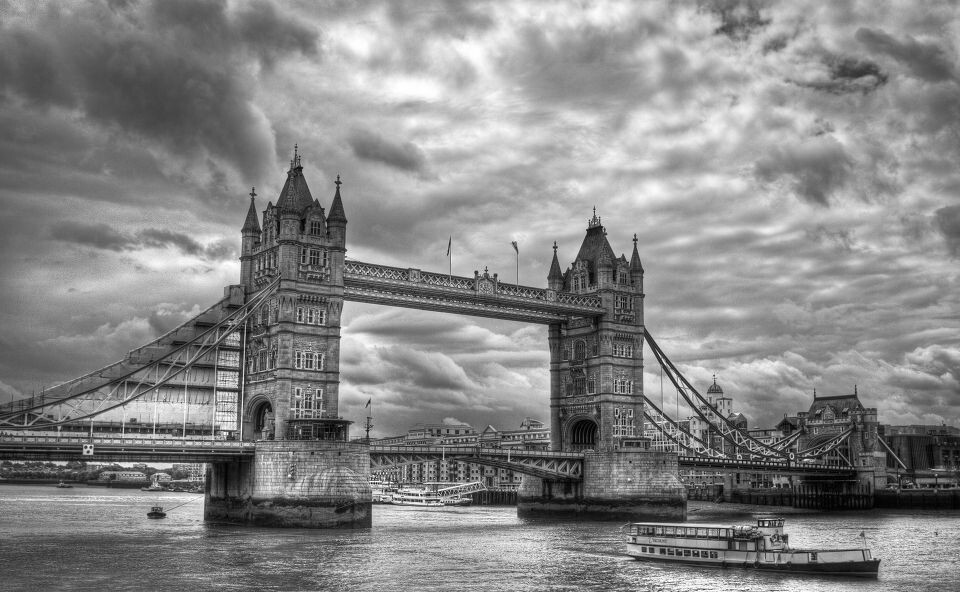 Tower Bridge<br />
