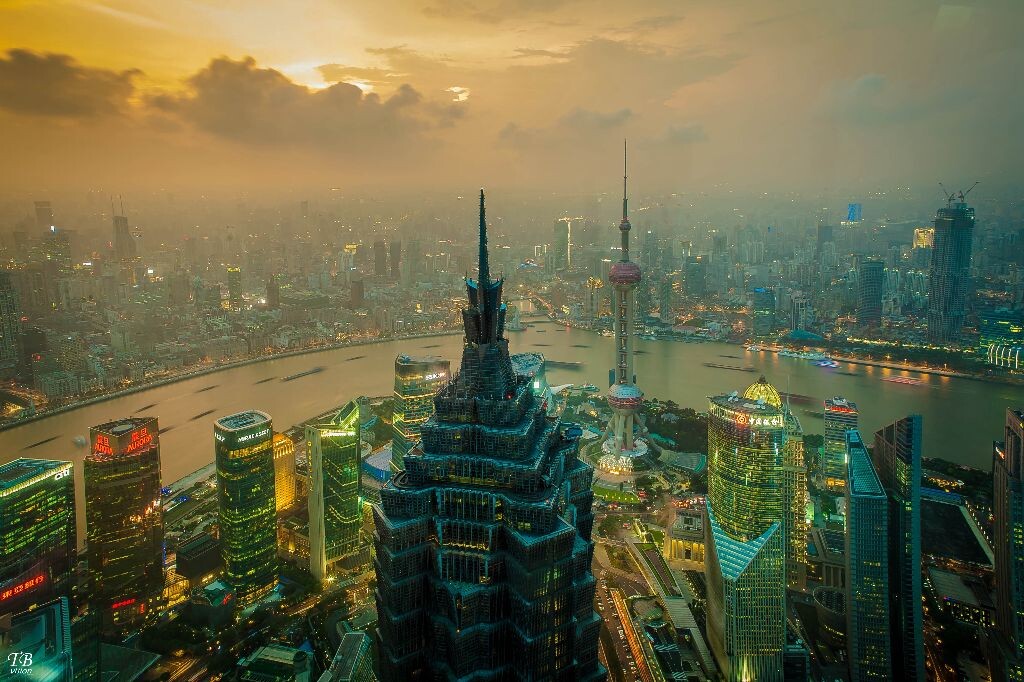 还有1个月就要阔别这个生我养我的城市了，满是忧伤。
