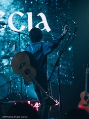 1570358