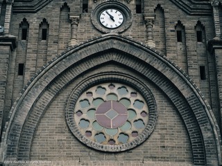 910753