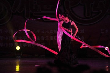 “未来舞蹈家”决赛 杨少昆 20111119 (70)_调整大小.JPG