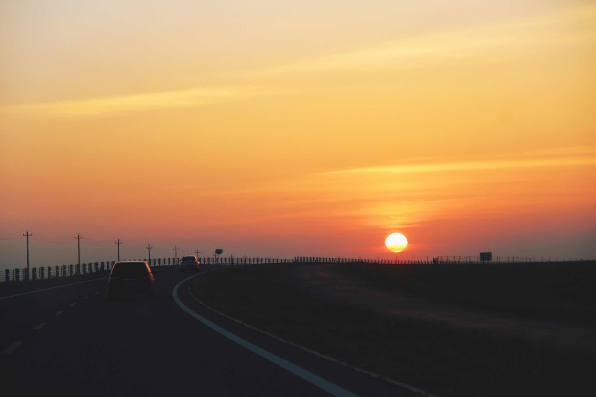 夕阳·地平线·无遮挡·内蒙草原拍摄