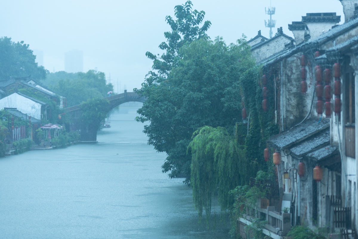 江南烟雨清名桥大窑路一直是闲暇时去走走的地方六月的江南正是梅雨