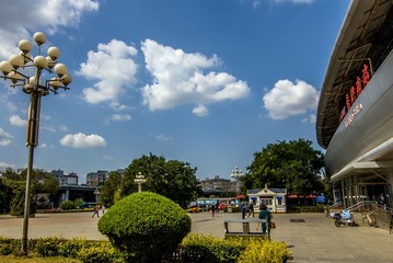 795645