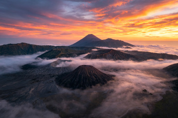 Bromo火烧云云海