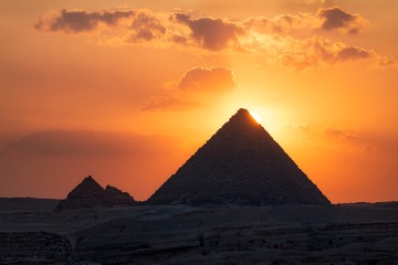 金字塔日落
