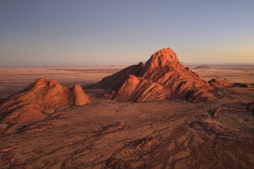 航拍Spitzkoppe神山