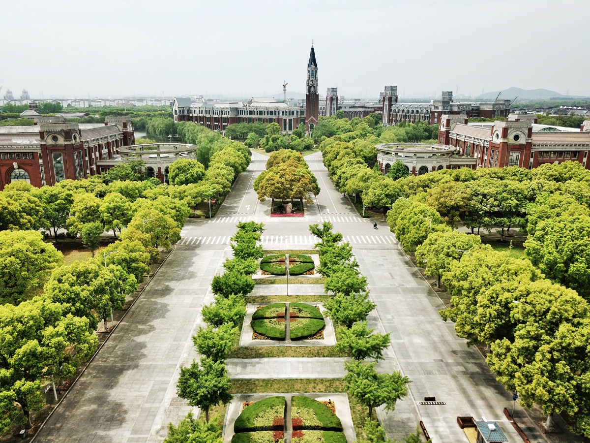 航拍校园华东政法大学