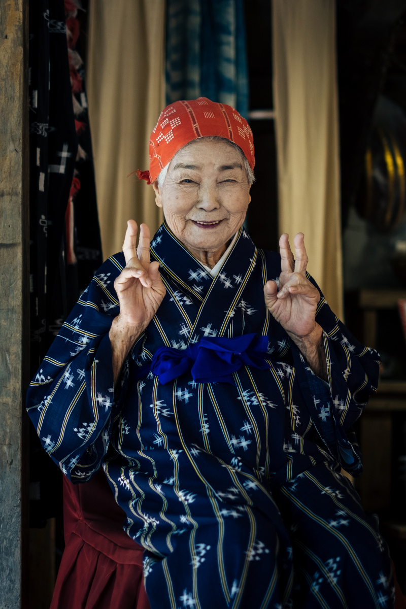 在琉球文化快要被日本磨灭的今天,只有极少数人还在守护这个古老民族.