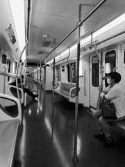 5745325