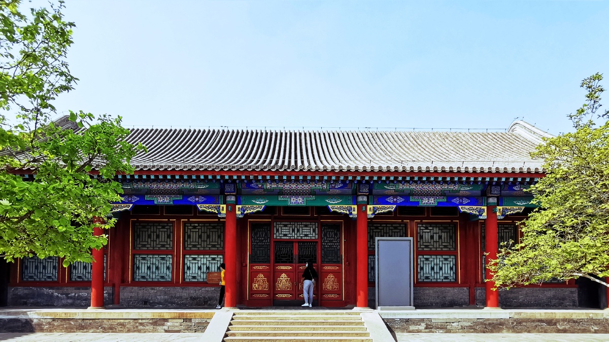 恭王府乐道堂被这光影色彩吸引