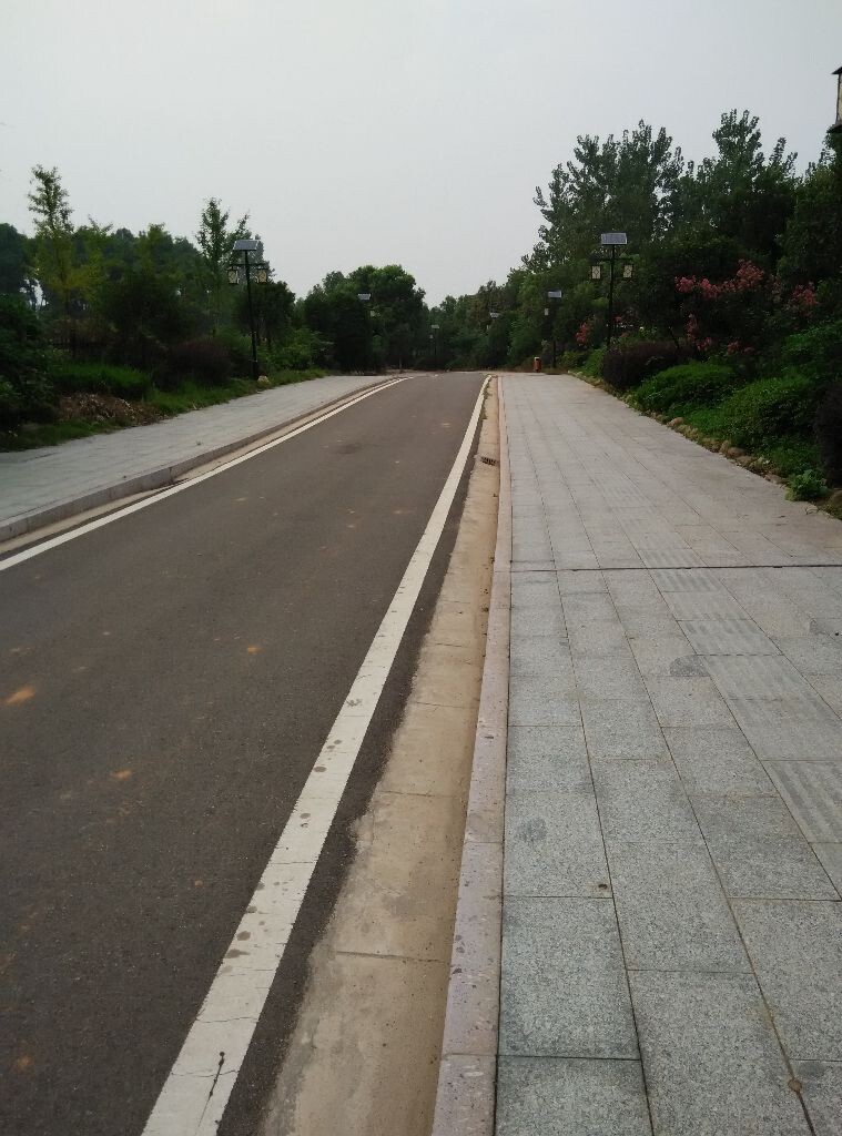 路在脚下
