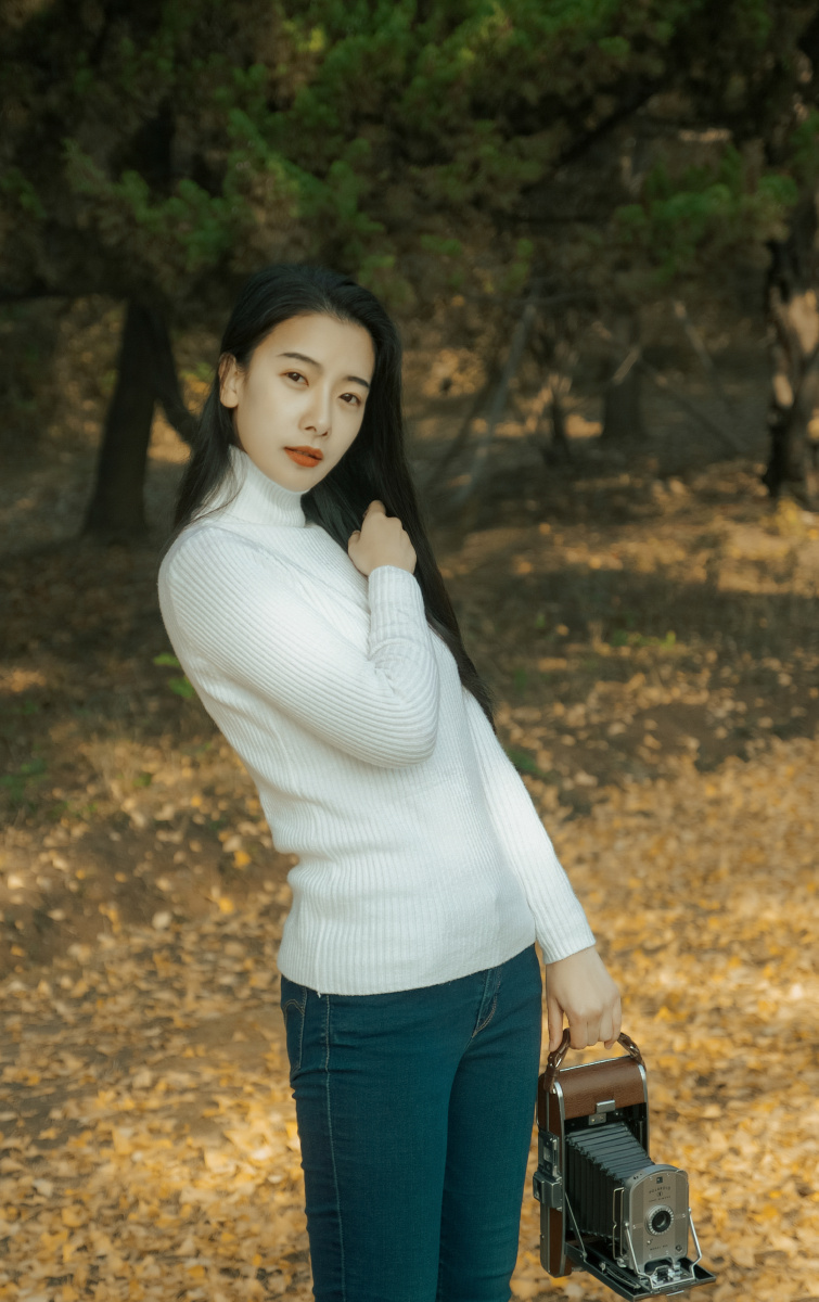 只要不拍戏江一燕便会拿起相机周游世界她说我佩服那些斗士但我更想