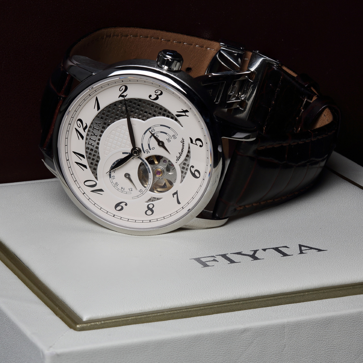 飞亚达摄影师系列机械男表