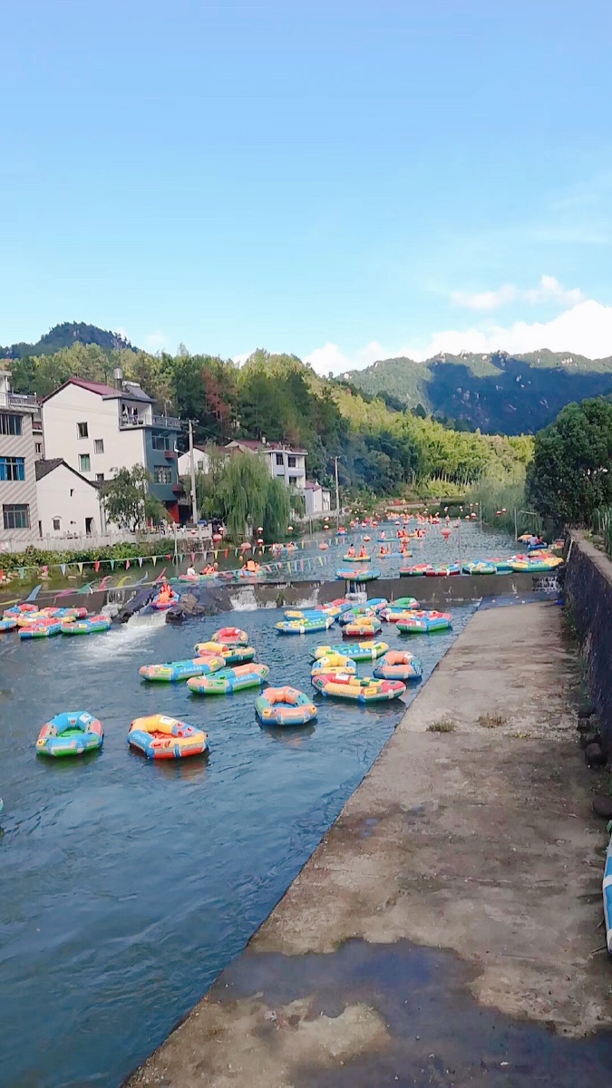 新昌大峡谷漂流
