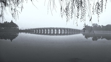 1040742