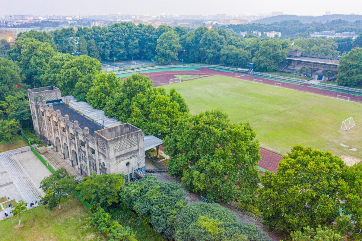 中央体育场南京市孝陵卫灵谷寺8号