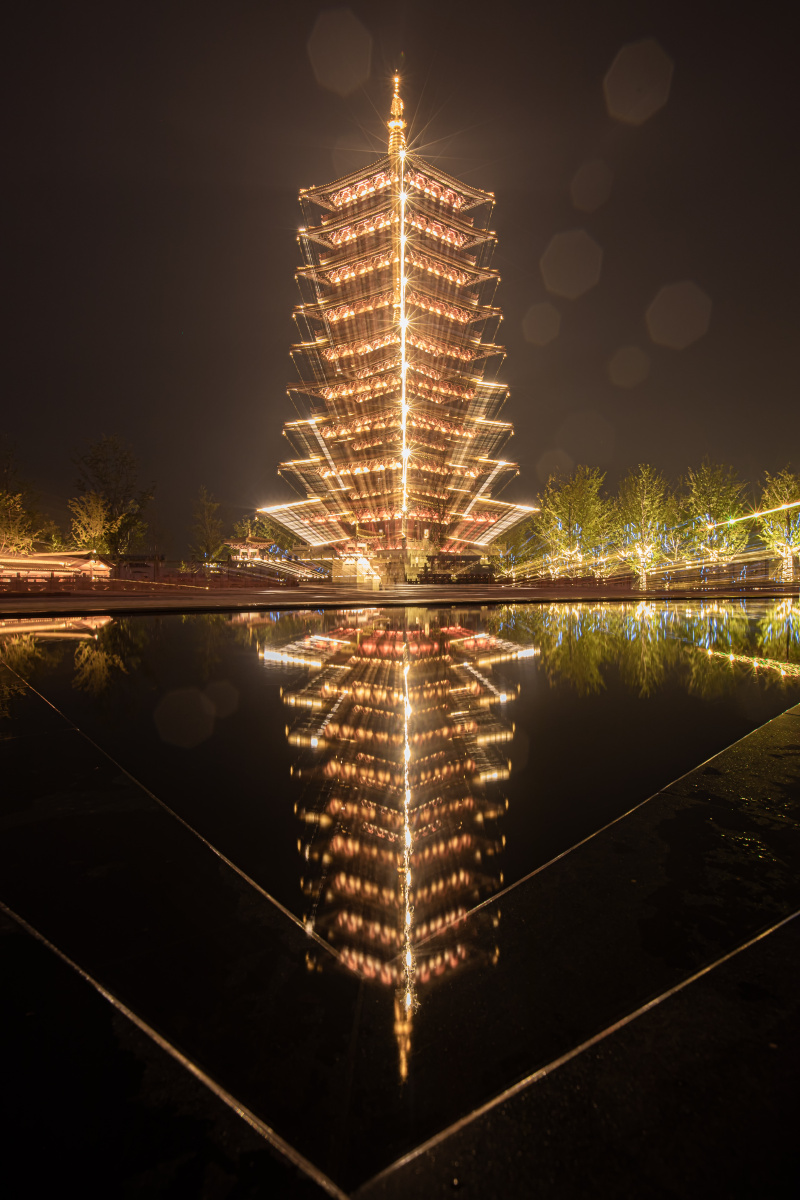 雨夜佛塔南京牛首山