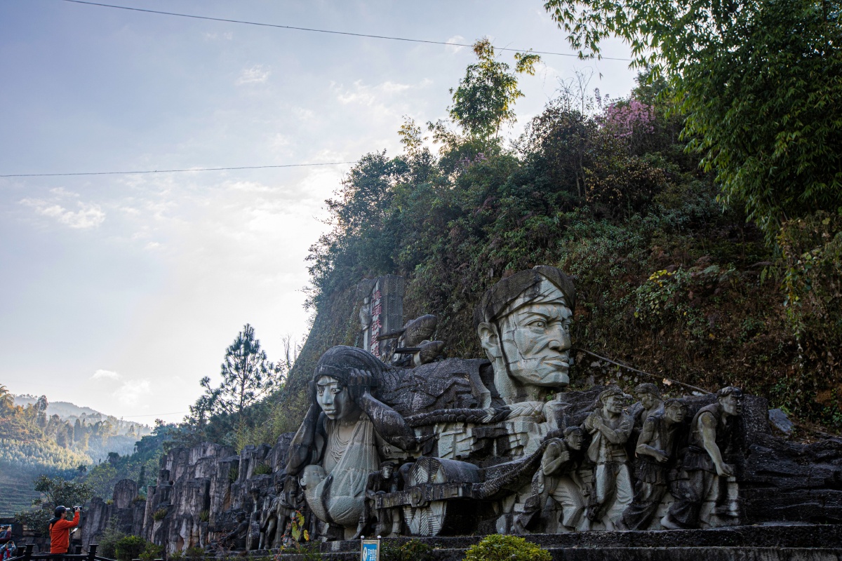 滇缅铁路遗址公园 云南临沧市云县滇缅铁路修建于抗战初期,起点在今