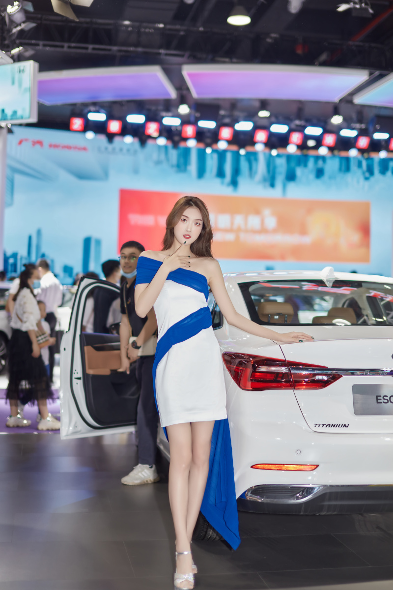 5.1广州车展靓模 - 水影二人