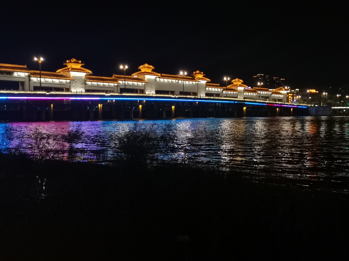 金雁夜色