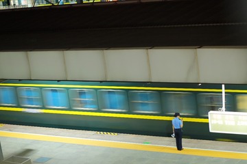 163359