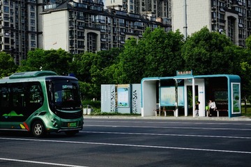 EB18A2F4-7F33-4DE3-9FBD-31AA39ADB38B/L0/001
