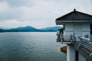 F9B889C0-E6FE-4168-8C0C-4A250B345637/L0/001