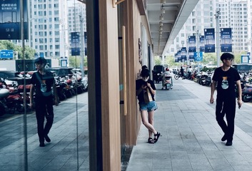 0B9BF127-586E-4766-85B7-55310C80A976/L0/001