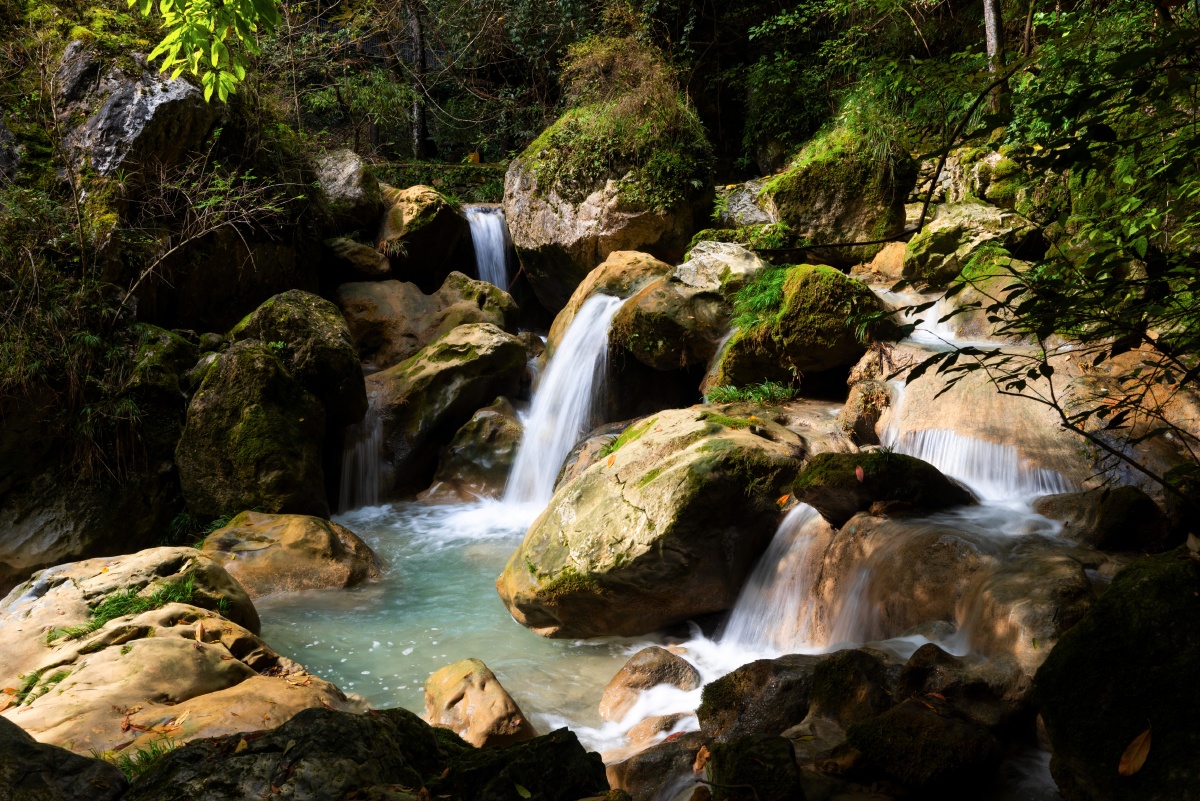 安康石泉燕山瀑布