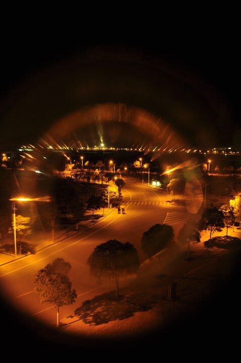 夜幕下的校园2<br />

