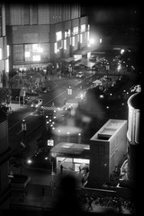 俯扫闹市街头