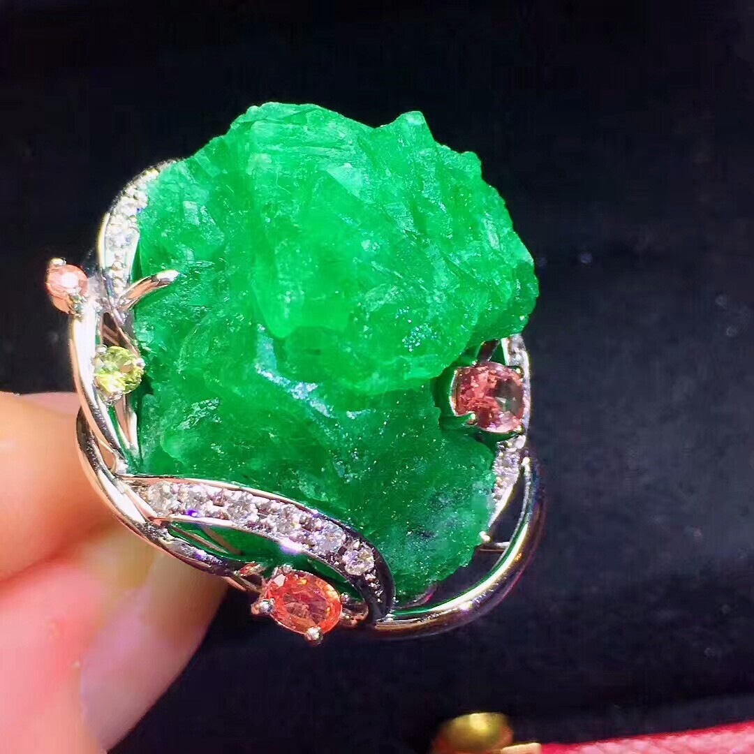 翡翠戒面满绿算什么档次的