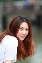 她1