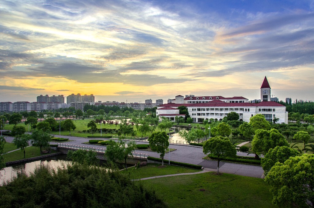 老图新修，后期渣渣在学后期的路上慢慢进步吧。