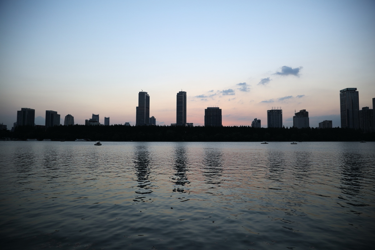 傍晚的光线最好，总算体会到了。