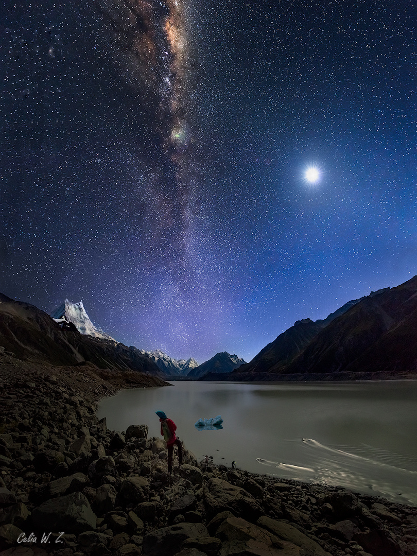 仰望--月亮银河同辉!