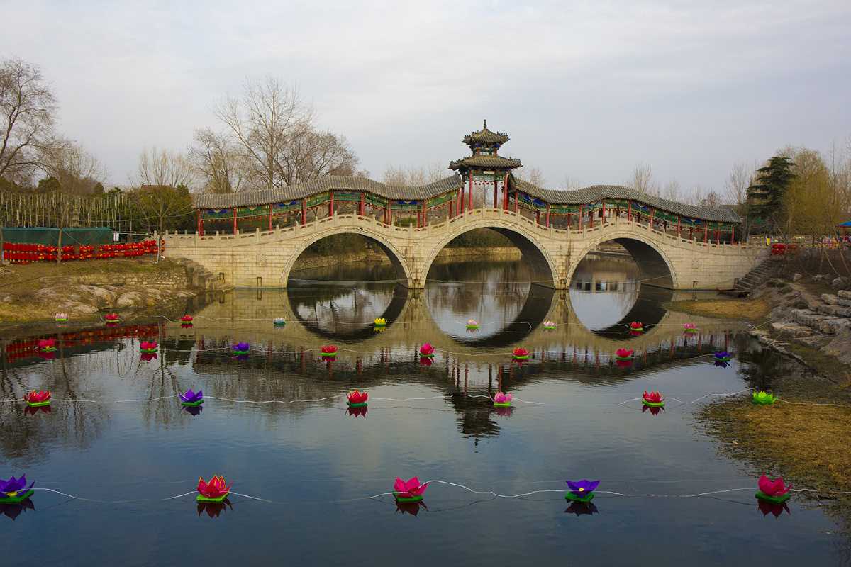 临沂宝泉寺元宵节风景