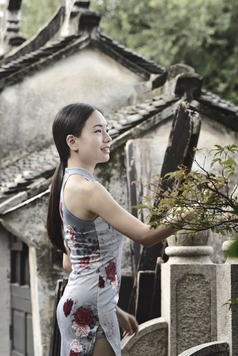 小镇姑娘… - 女蛙 - 图虫