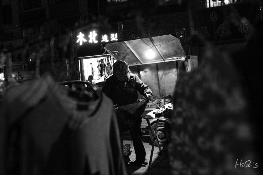 S(solo)<br />
每个人对“夜”都有不一样的理解。<br />
收摊。<br />
晚安。<br />
推荐一首歌——《明星》<br />
