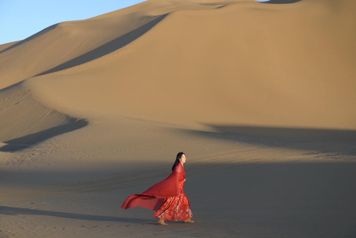 一袭红衣尽风华