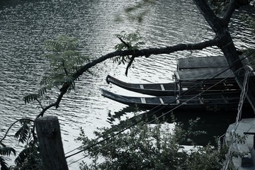 沱江闲泊