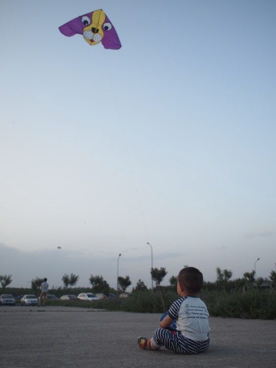 放风筝<br />
不到两岁的儿子风筝也放的很好