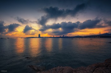 对岸的黄昏