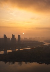 晨雾日出