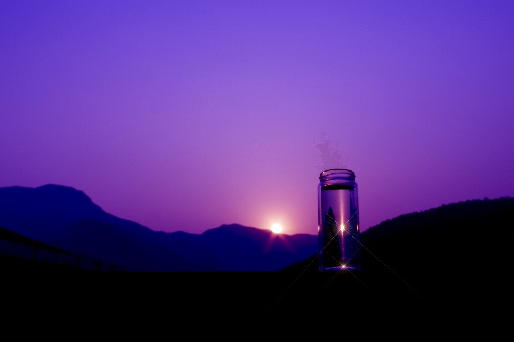 太阳初升时一杯水
