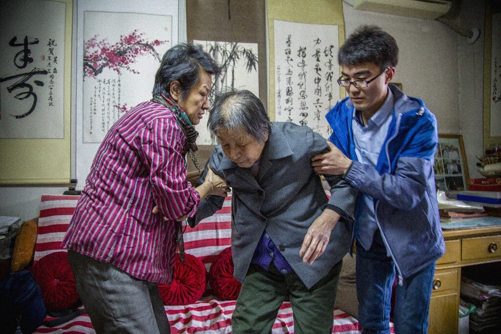 三月份去采访了一位抗战老兵。老奶奶现在很老了,走路要人搀扶。现在我们还能面对面和他们说话,我们的后代呢。感恩,感激。