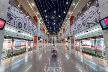 星湖街地铁站