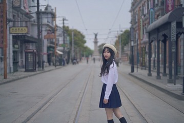 001